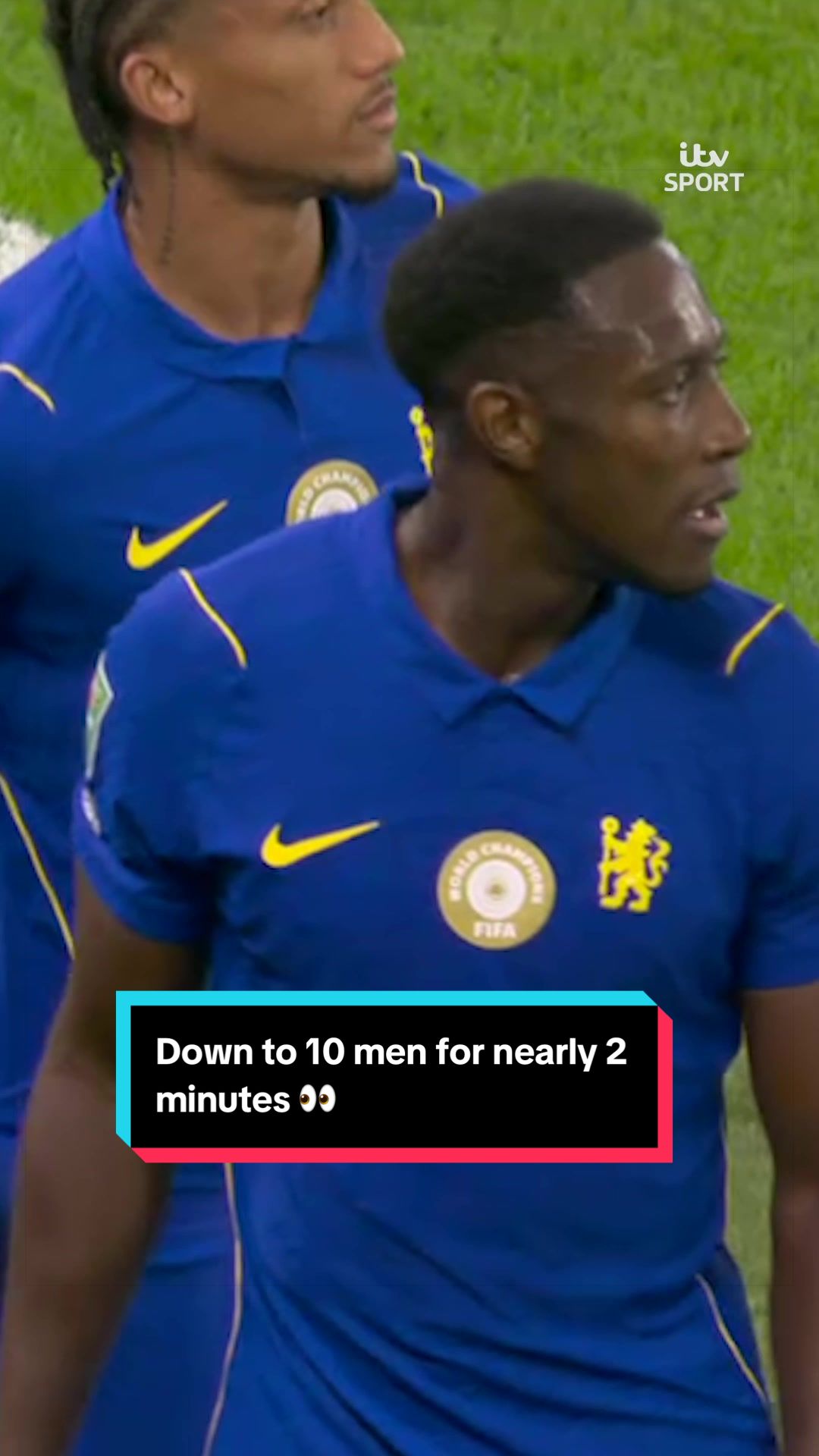 Danny Welbeck took longer than the allowed 10 seconds to leave the pitch after being substituted, meaning João Pedro had to wait before he could come on 😳