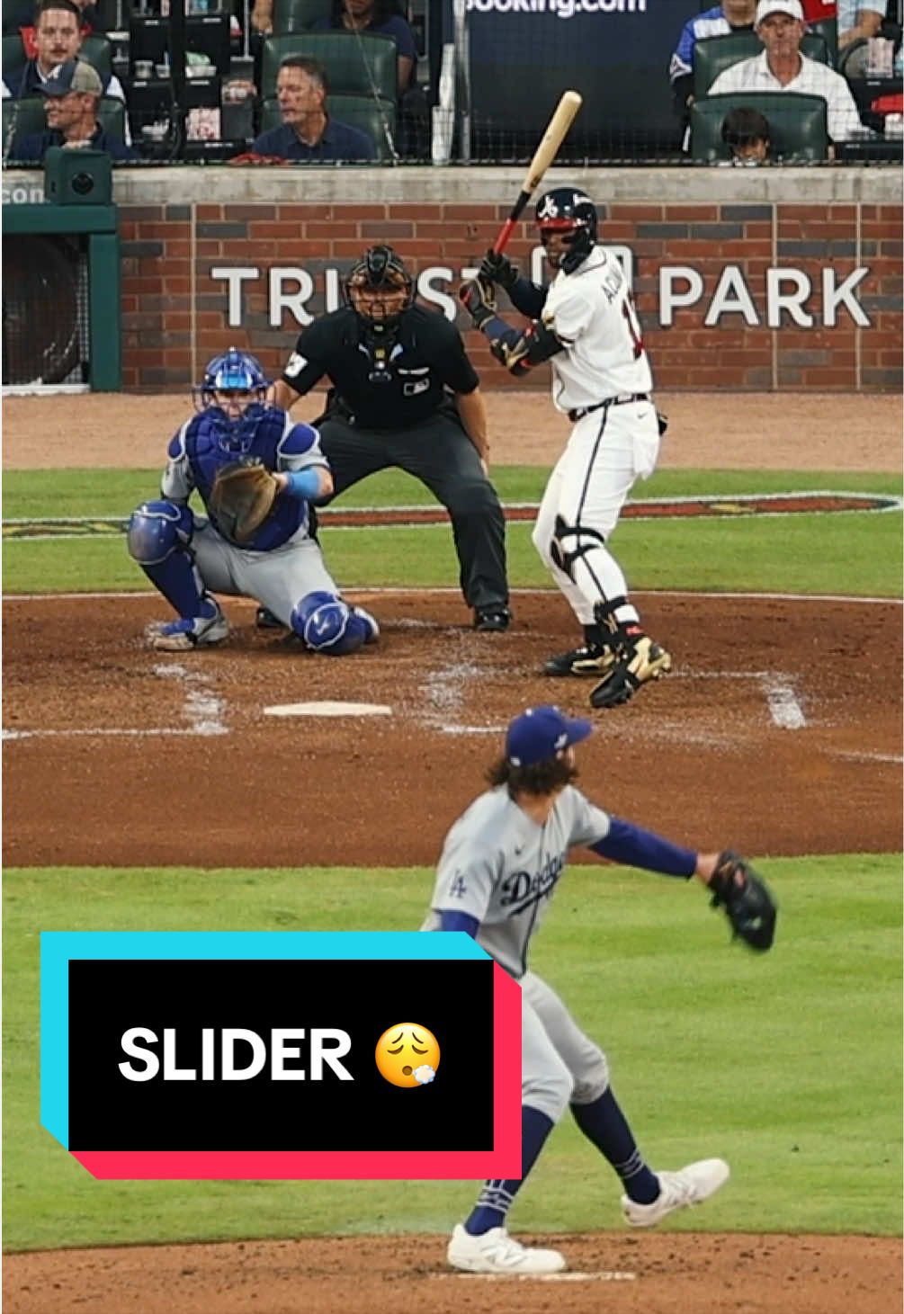 Tyler Glasnow strikes out Ronald Acuña Jr. with pure filth 🤢