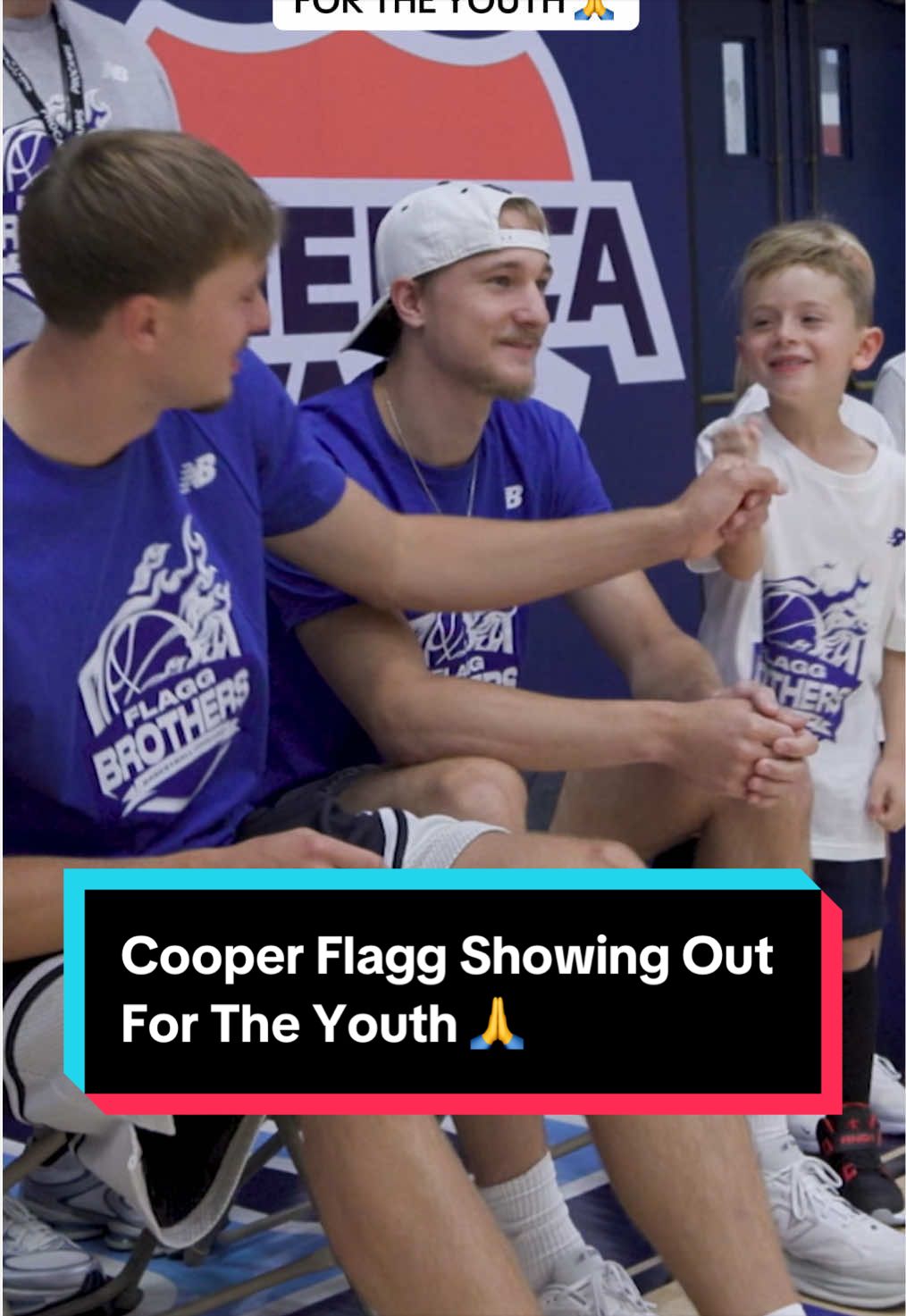 @CooperFlagg was racking up fist bumps at his annual Flagg Brothers Basketball ProCamp this summer! 🤜🤛 Year 2 for the reigning Kia NBA Rookie of the Year coming soon! 🔥 