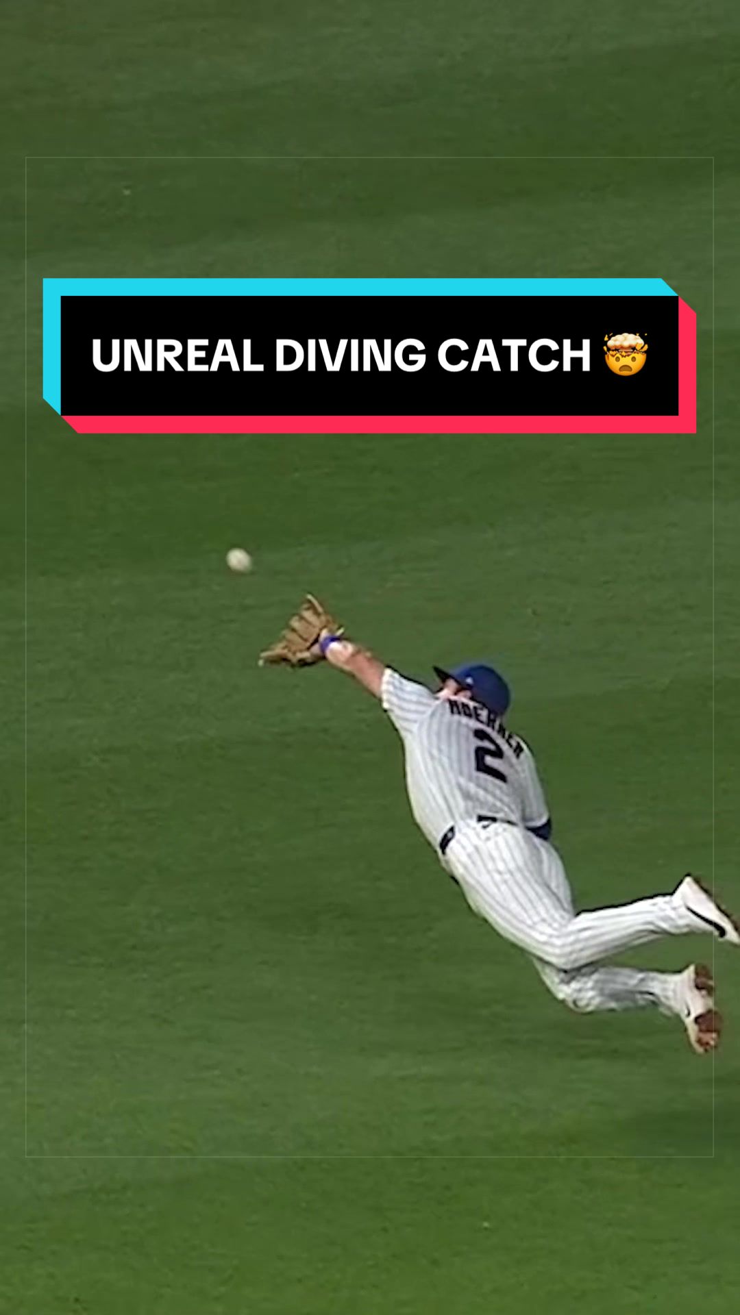 Nico Hoerner with one of the most impressive grabs you’ll see 😲 