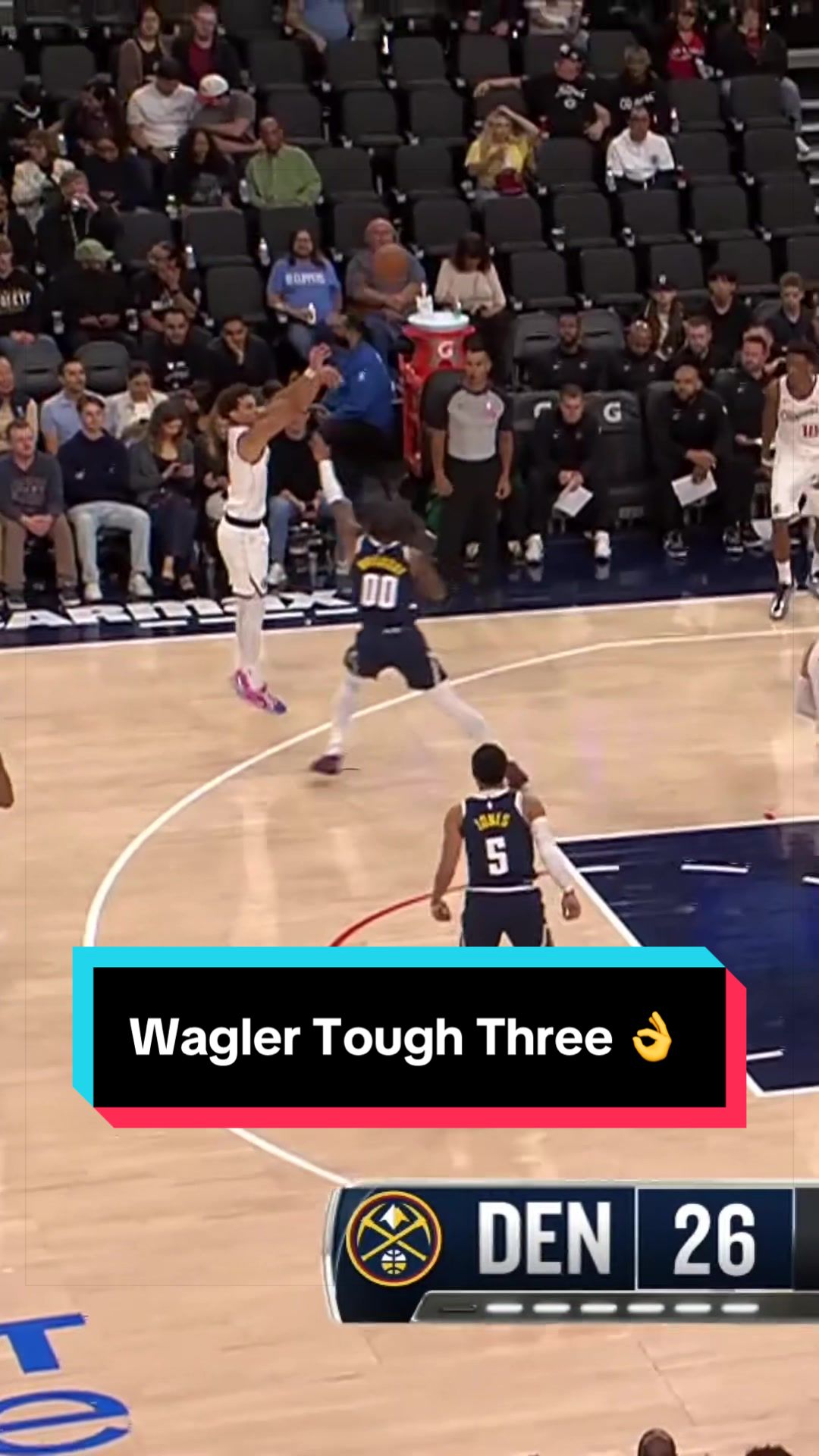 Keaton Wagler hits the tough three 👌 