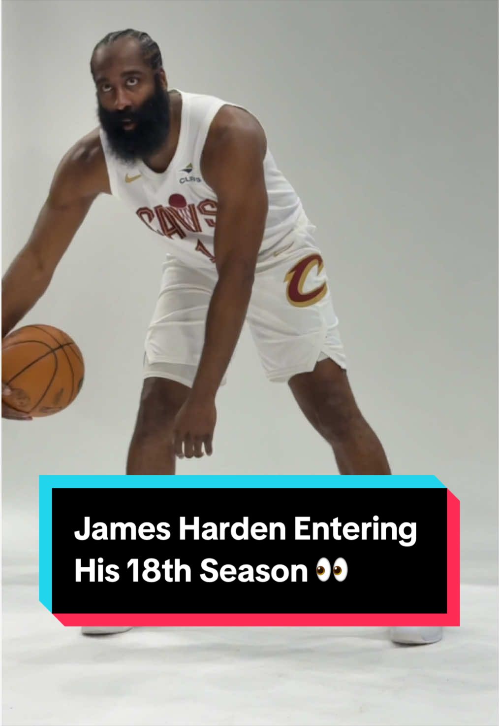 James Harden posing for Media Day pictures‼️📸 