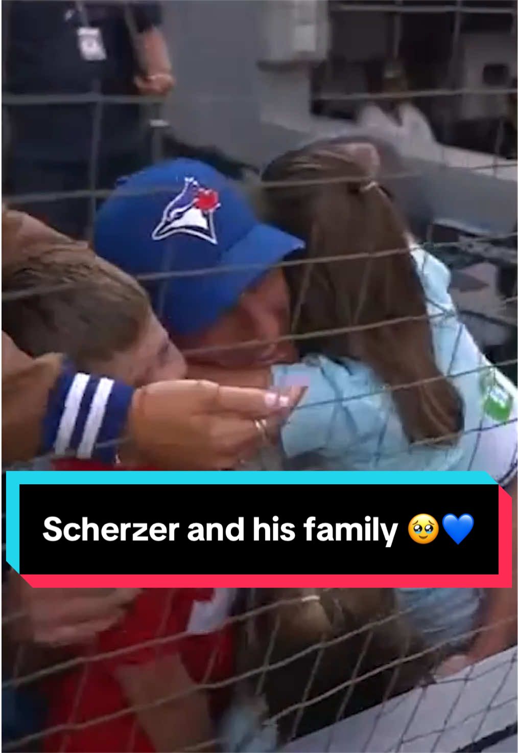 What a special moment for the Scherzer family 🥹💙 