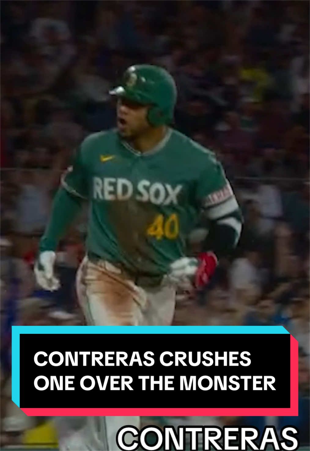 Willson Contreras LAUNCHED a homer over the Green Monster 🤩